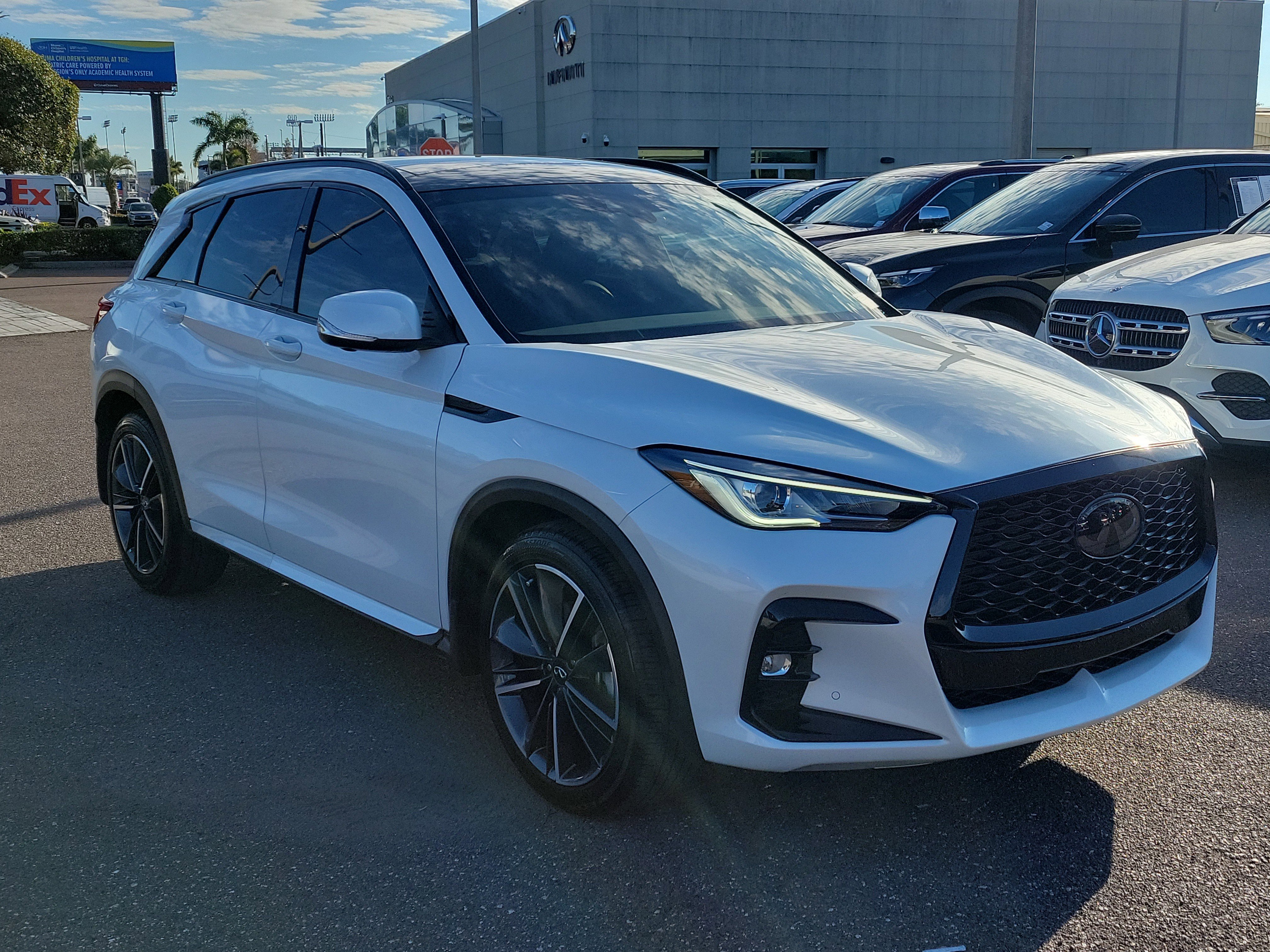 Certified 2025 INFINITI QX50 Sport image 2