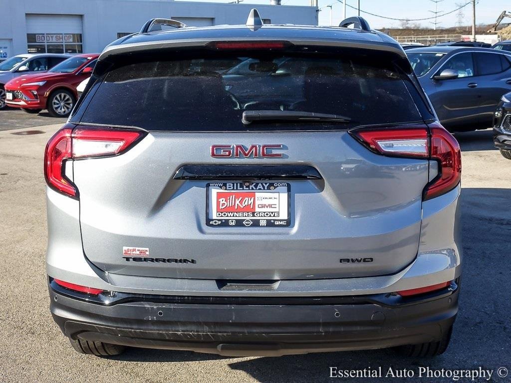 Used 2024 GMC Terrain SLT w/ Tech Package image 6