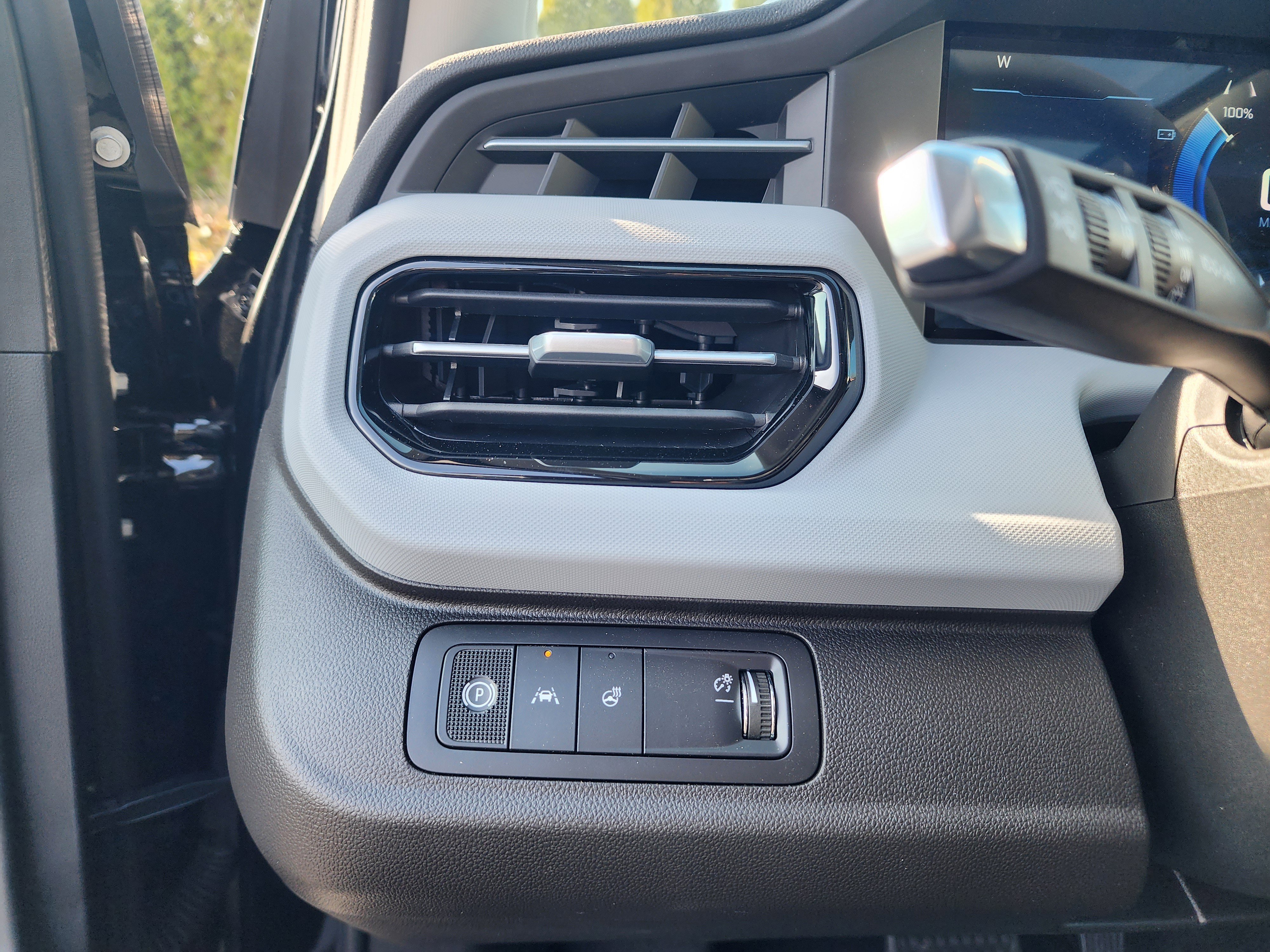 New 2027 Chevrolet Bolt RS w/ Technology Package image 28