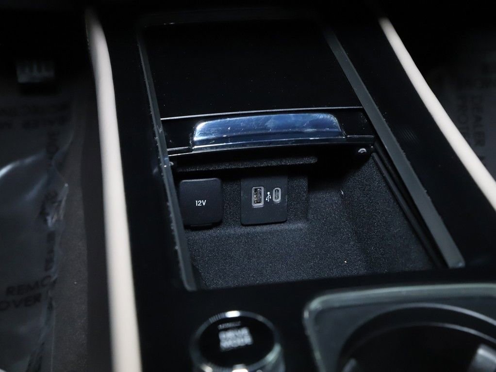 Certified 2024 Lincoln Corsair AWD image 26