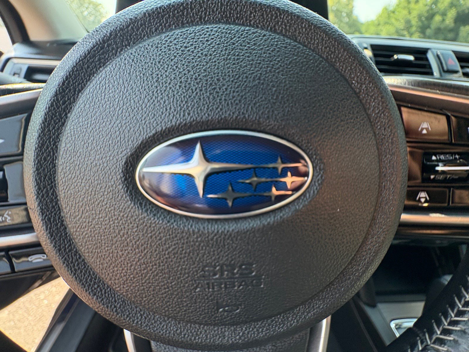 Used 2018 Subaru Outback 3.6R Limited AWD/4WD image 23