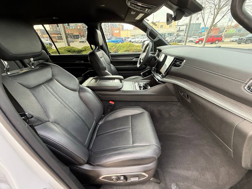 Used 2023 Jeep Wagoneer Series III w/ Preferred Equipment Group image 44