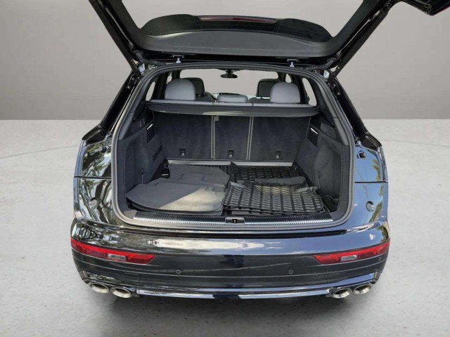 Certified 2025 Audi SQ5 Premium Plus w/ Premium Plus Package AWD/4WD image 32