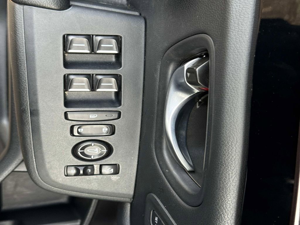 Used 2025 Honda Pilot TrailSport image 19