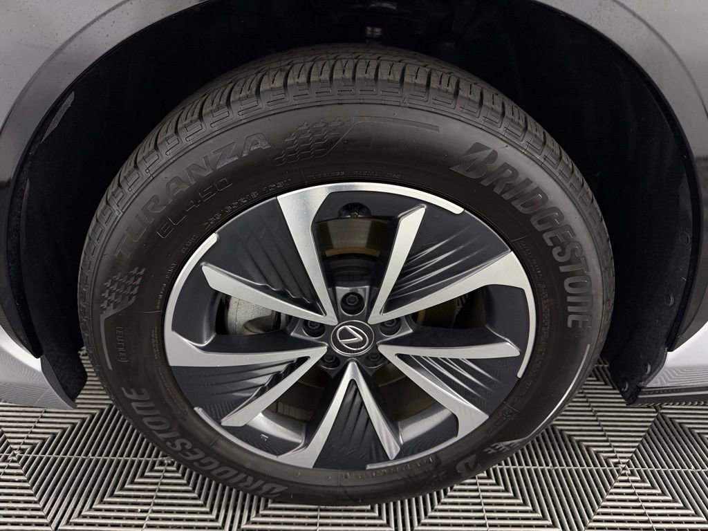 Used 2024 Lexus RZ 300e Premium image 11