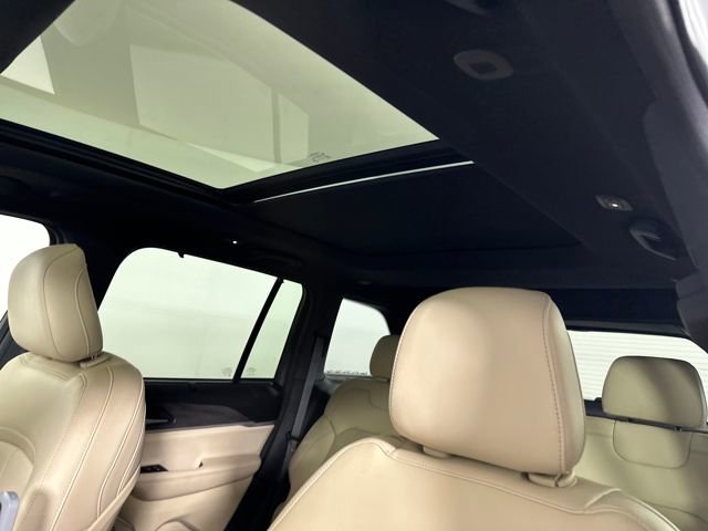 Used 2022 Jeep Grand Cherokee Limited 4xe w/ Luxury Tech Group II image 12