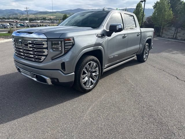 Used 2024 GMC Sierra 1500 Denali w/ Denali Reserve Package AWD/4WD image 1