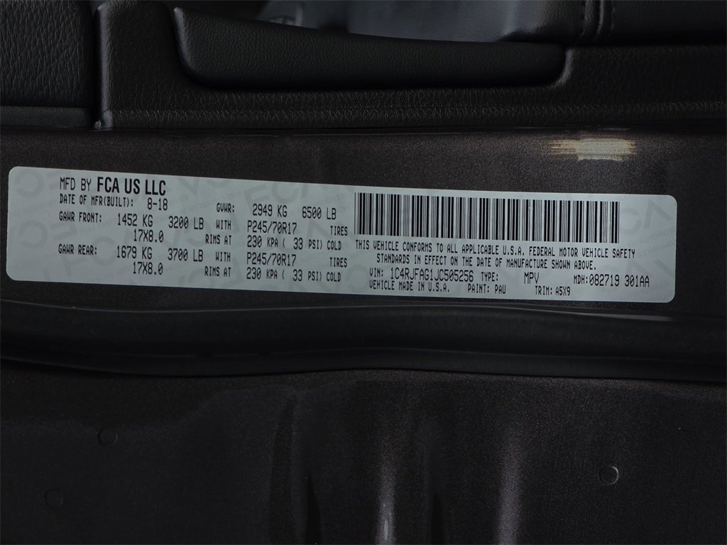 Used 2018 Jeep Grand Cherokee Laredo image 38