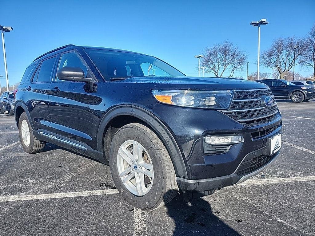 Certified 2023 Ford Explorer XLT w/ Equipment Group 202A image 3