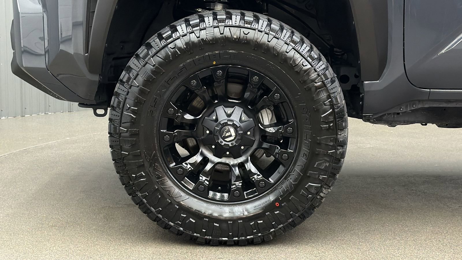 Used 2025 Toyota 4Runner SR5 AWD/4WD image 10