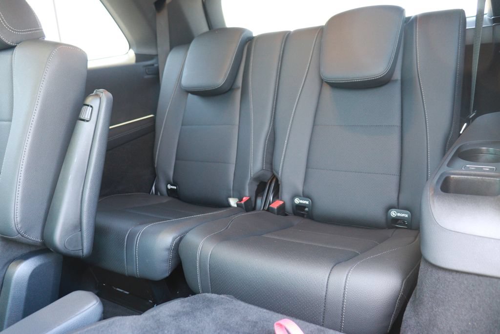 Used 2025 Mercedes-Benz GLS 450 4MATIC image 16