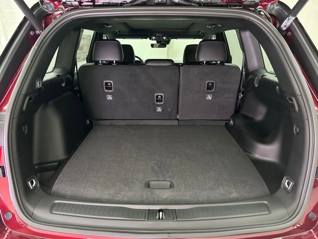 New 2025 Jeep Grand Cherokee Limited image 12