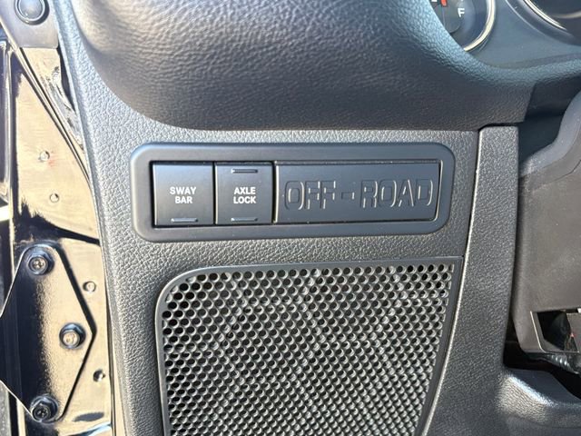 Used 2016 Jeep Wrangler Rubicon w/ Power Convenience Group AWD/4WD image 26