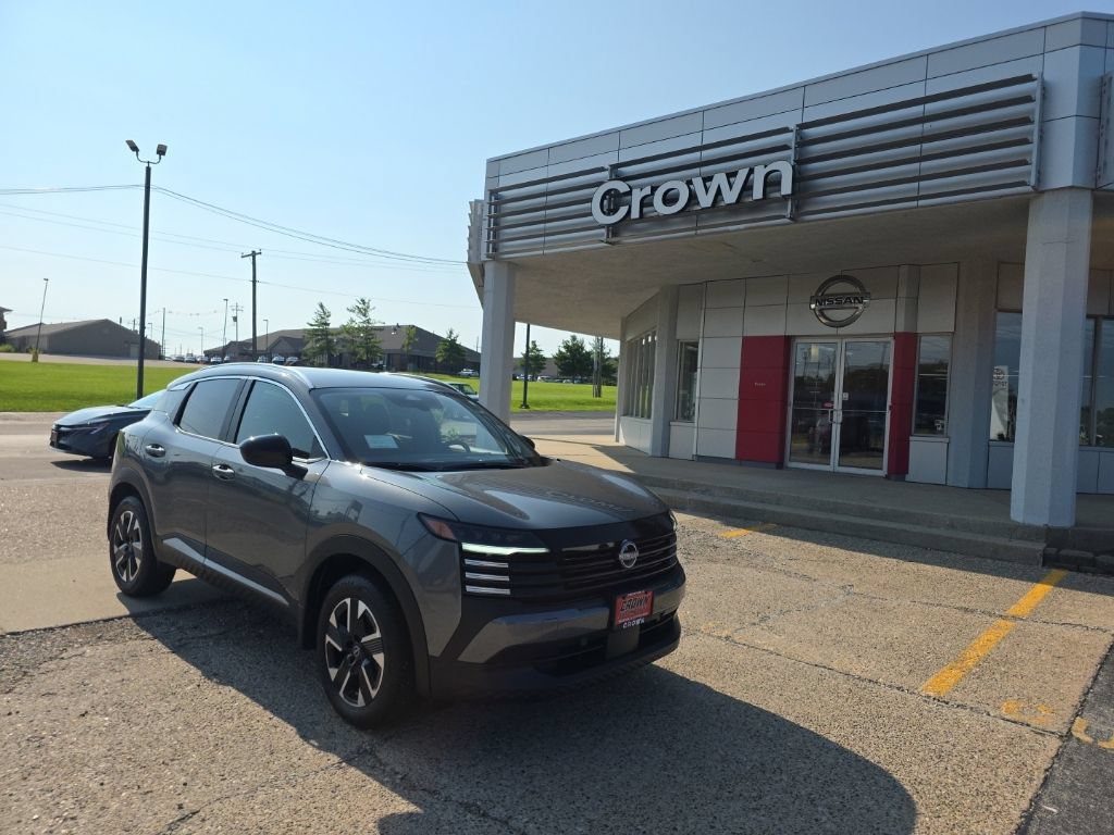 Used 2026 Nissan Kicks SV w/ Charging Package AWD/4WD image 1