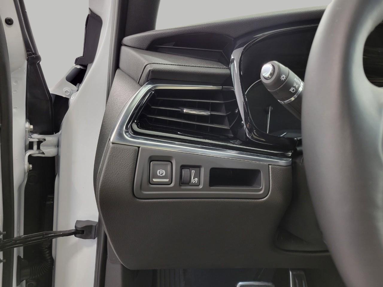 Certified 2025 Cadillac XT6 Sport w/ LPO, Floor Liner Package image 10