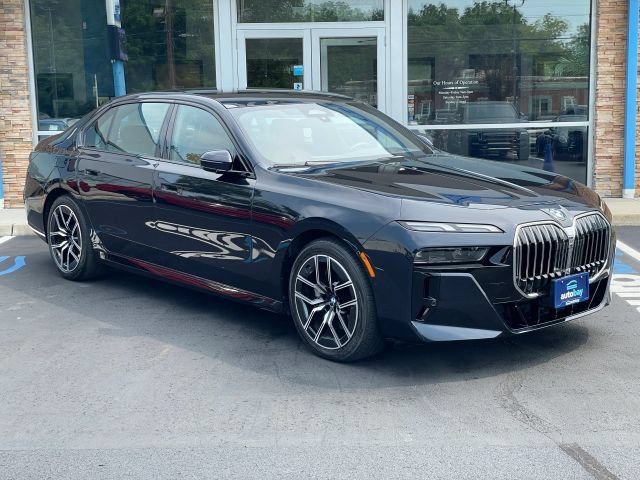 Used 2025 BMW 740i xDrive AWD/4WD image 1