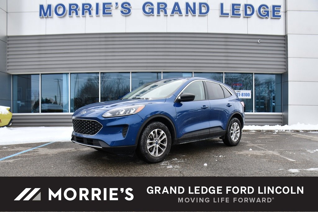 Used 2022 Ford Escape SE image 1