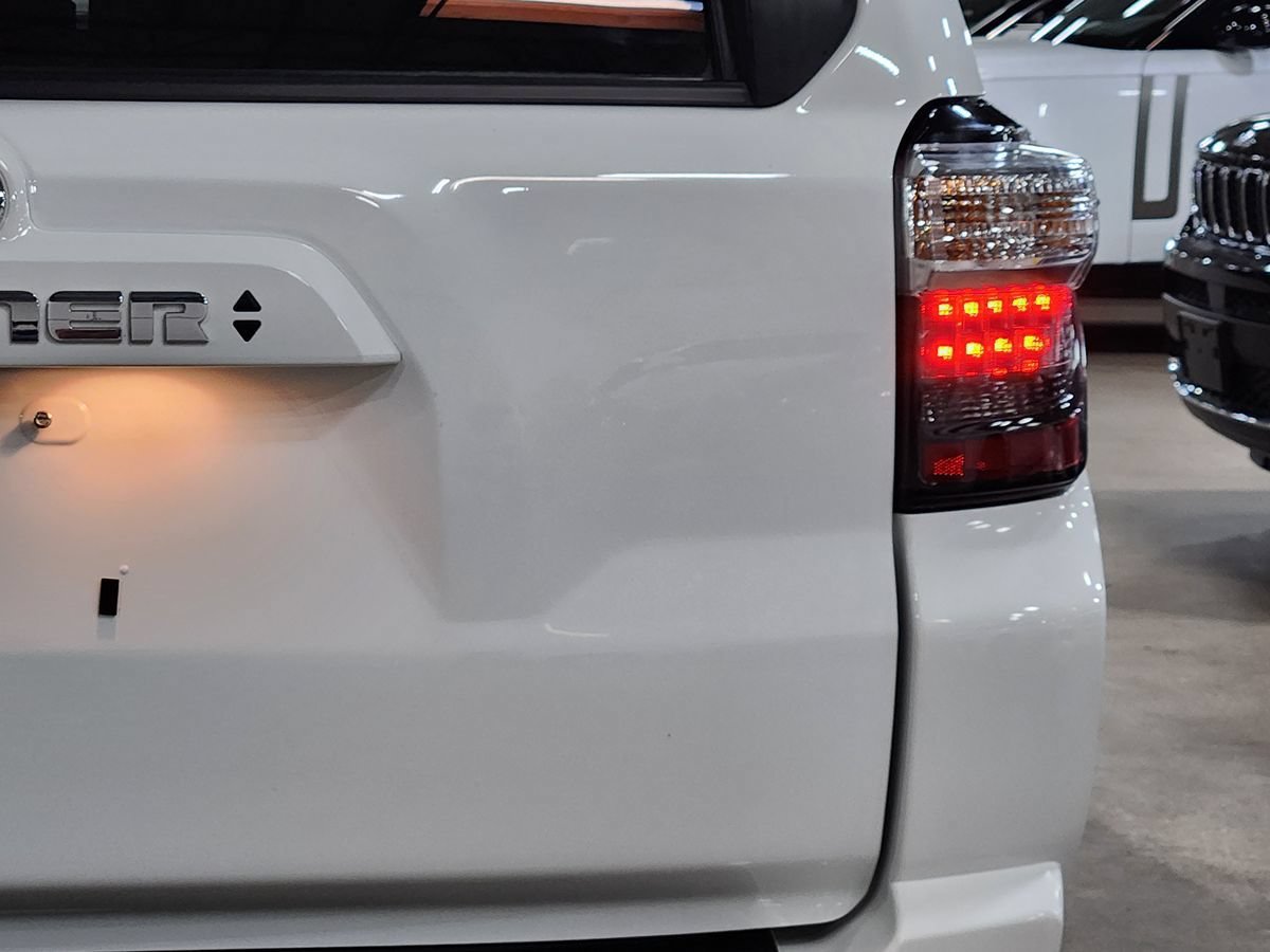 Used 2023 Toyota 4Runner SR5 AWD/4WD image 22
