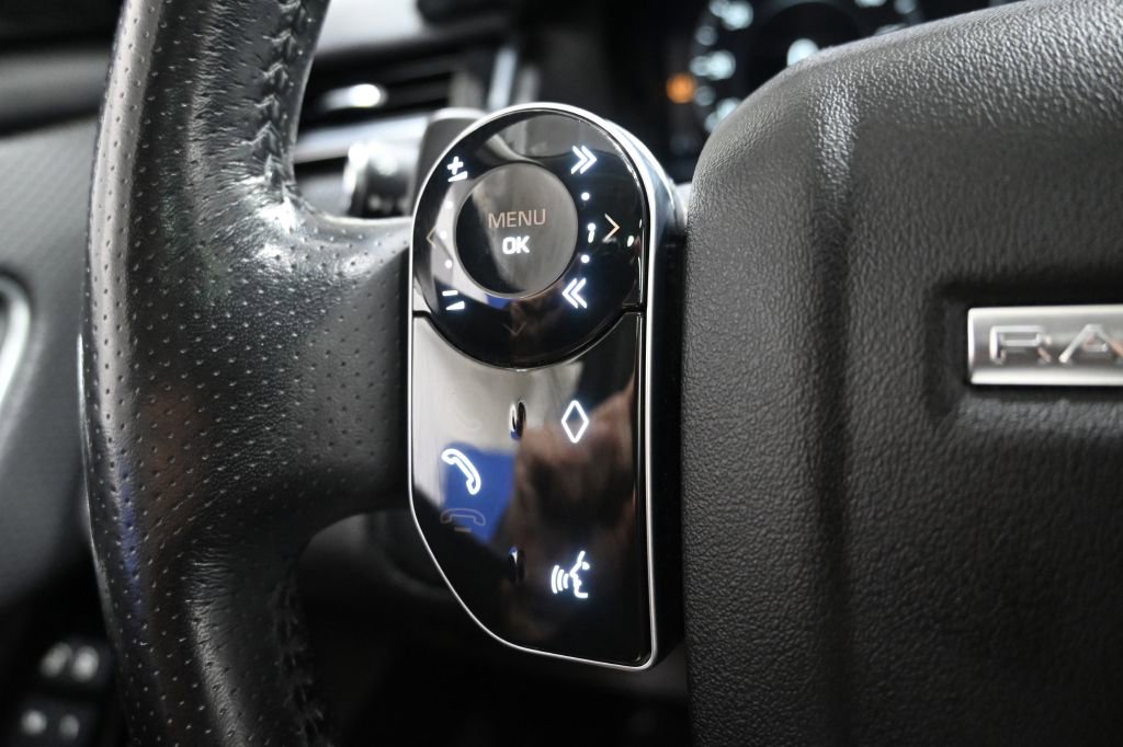 Used 2018 Land Rover Range Rover Velar S image 32