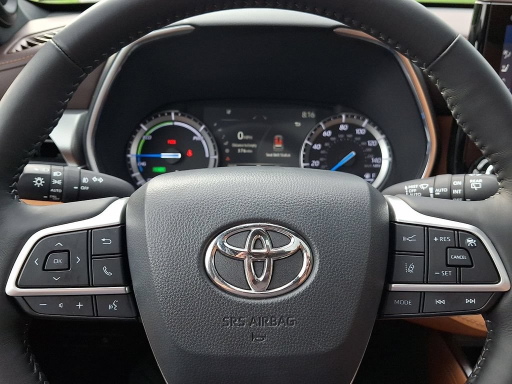Used 2022 Toyota Highlander Platinum AWD/4WD image 21
