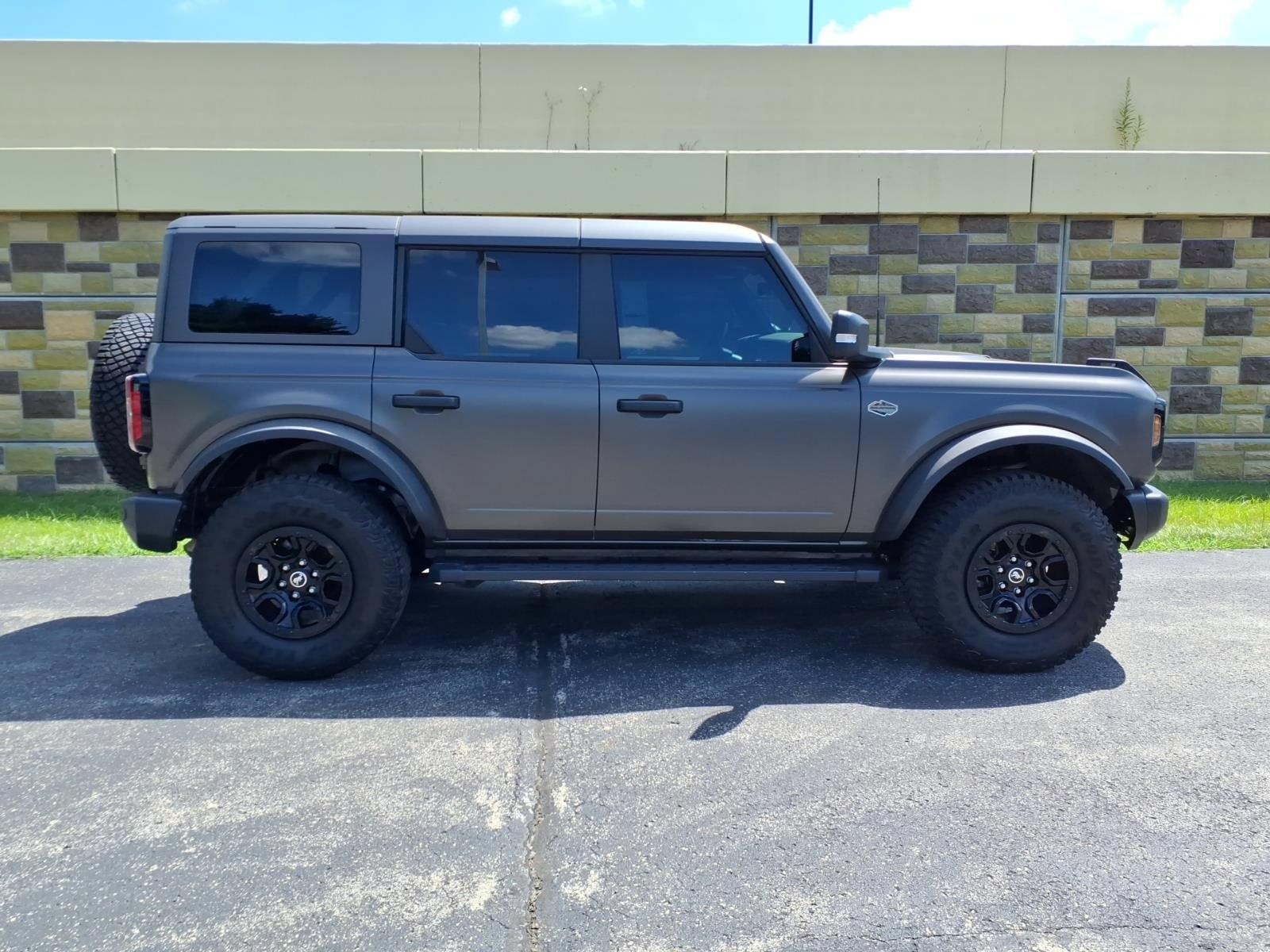 Used 2023 Ford Bronco Wildtrak AWD/4WD image 11