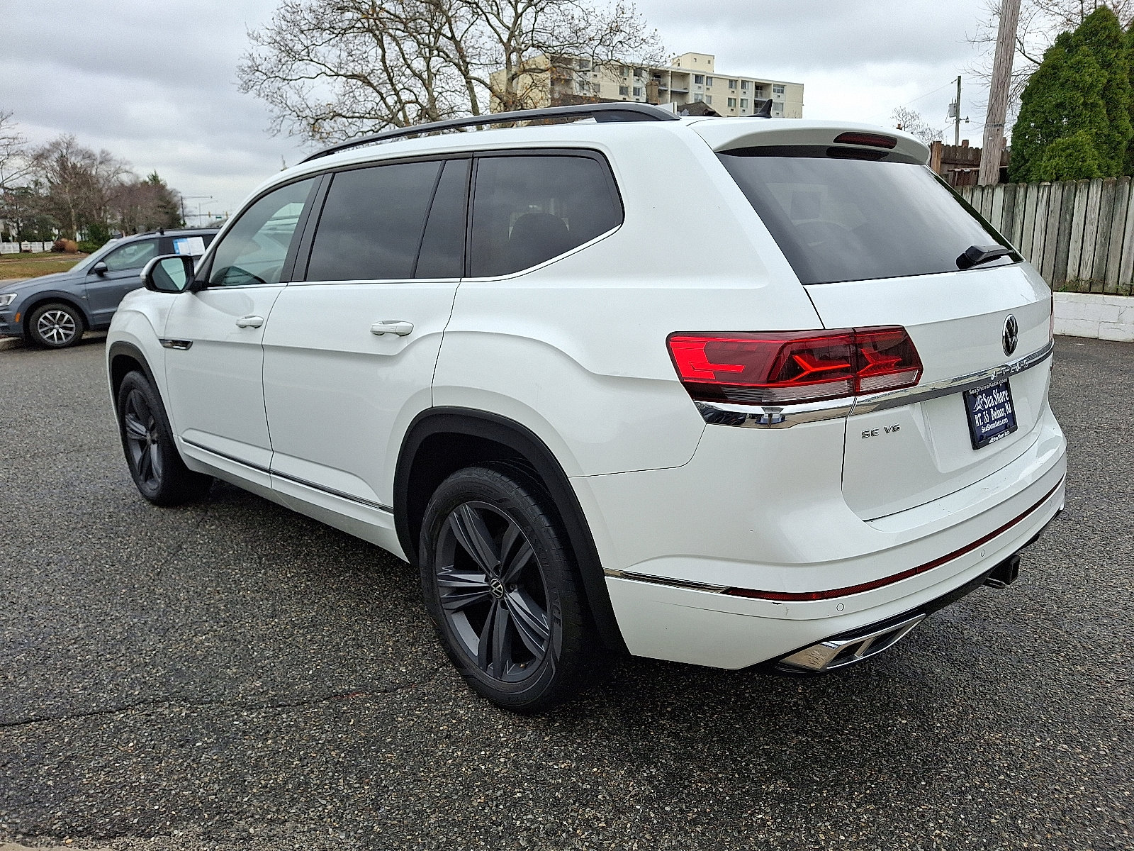 Used 2021 Volkswagen Atlas SE w/ Panoramic Sunroof Package image 4