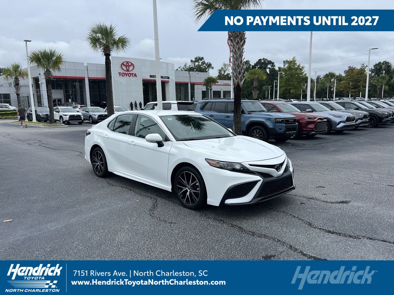 Used 2024 Toyota Camry SE FWD image 1