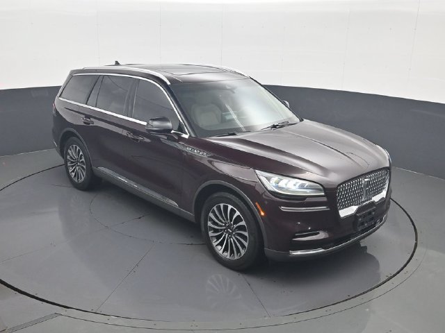 Used 2023 Lincoln Aviator AWD w/ Premium Package image 16