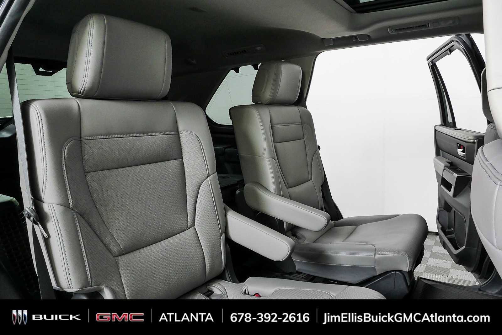 Used 2024 Toyota Sequoia Limited w/ Tow Technology Package AWD/4WD image 20