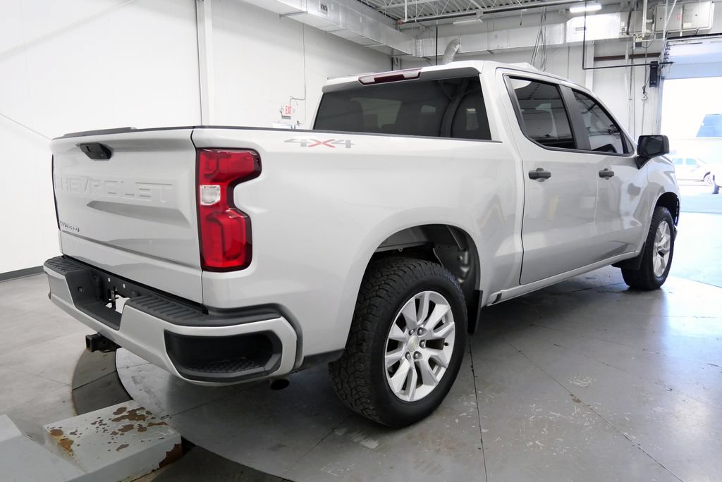 Used 2020 Chevrolet Silverado 1500 Custom w/ Custom Value Package AWD/4WD image 7