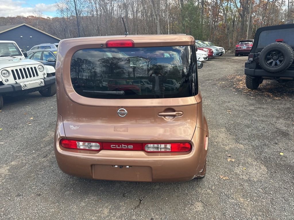 Used 2011 Nissan Cube 1.8 SL w/ Interior Designer Pkg FWD image 16