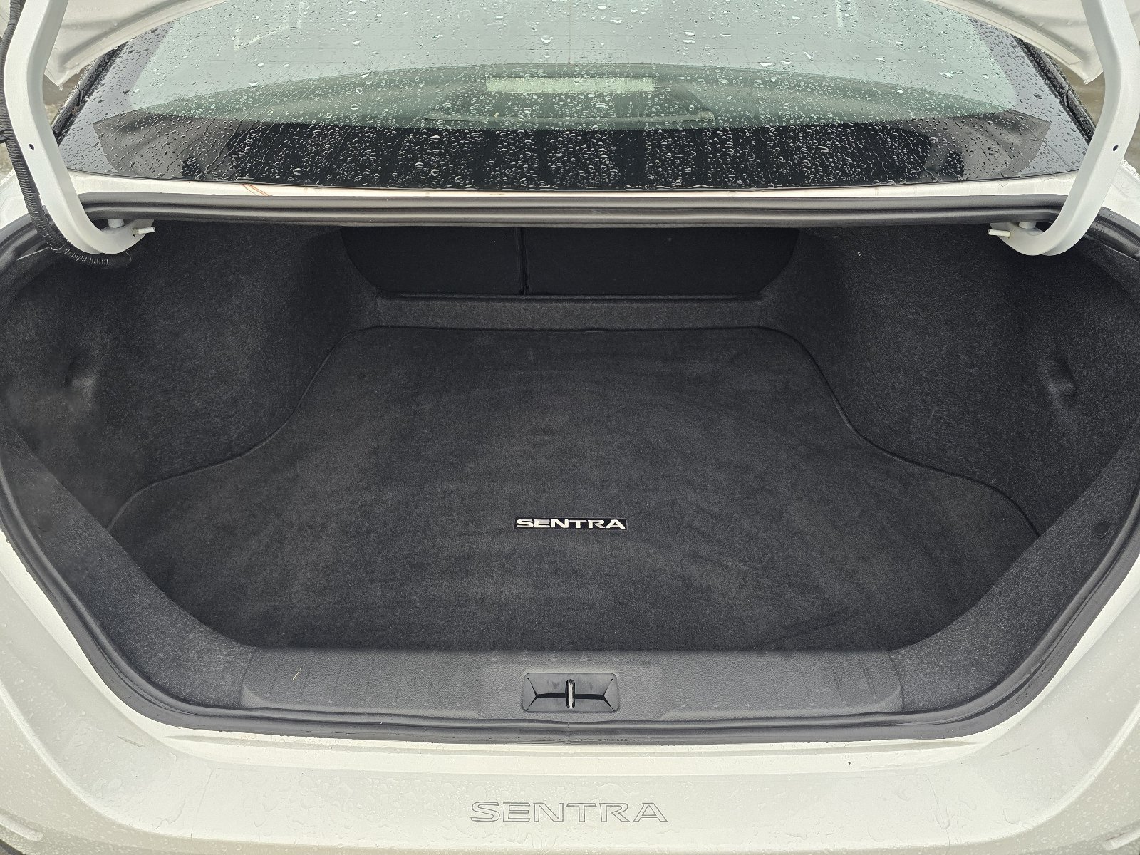 Certified 2025 Nissan Sentra SR w/ SR Premium Package FWD image 26
