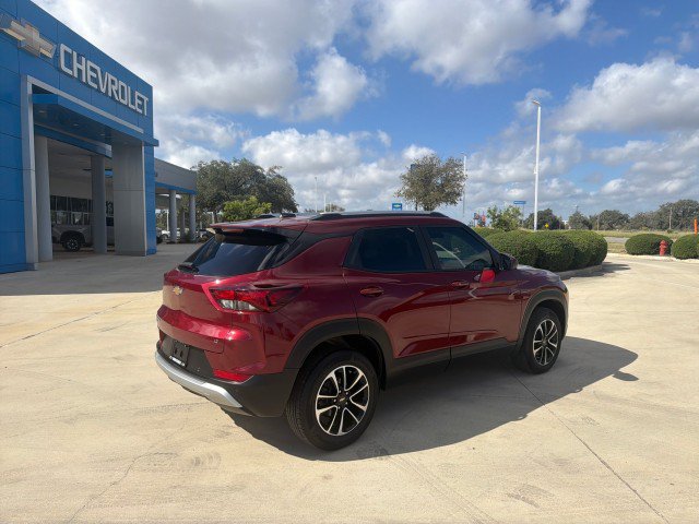 Used 2024 Chevrolet TrailBlazer LT w/ Driver Confidence Package AWD/4WD image 14