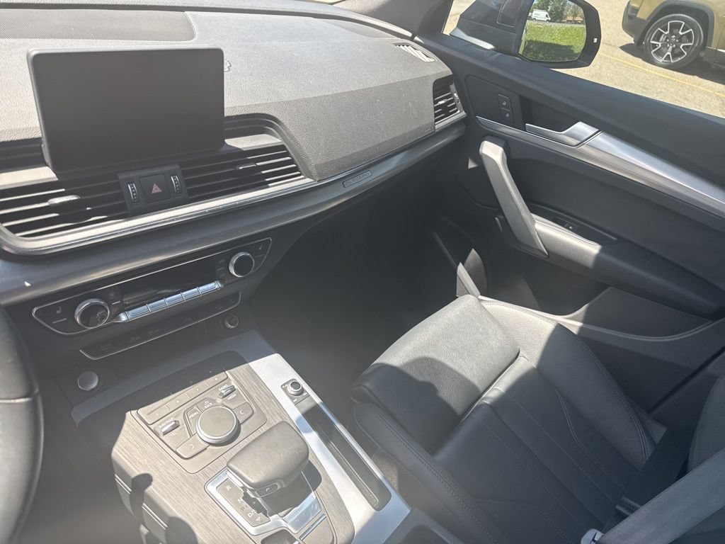 Used 2020 Audi Q5 2.0T Premium AWD/4WD image 13