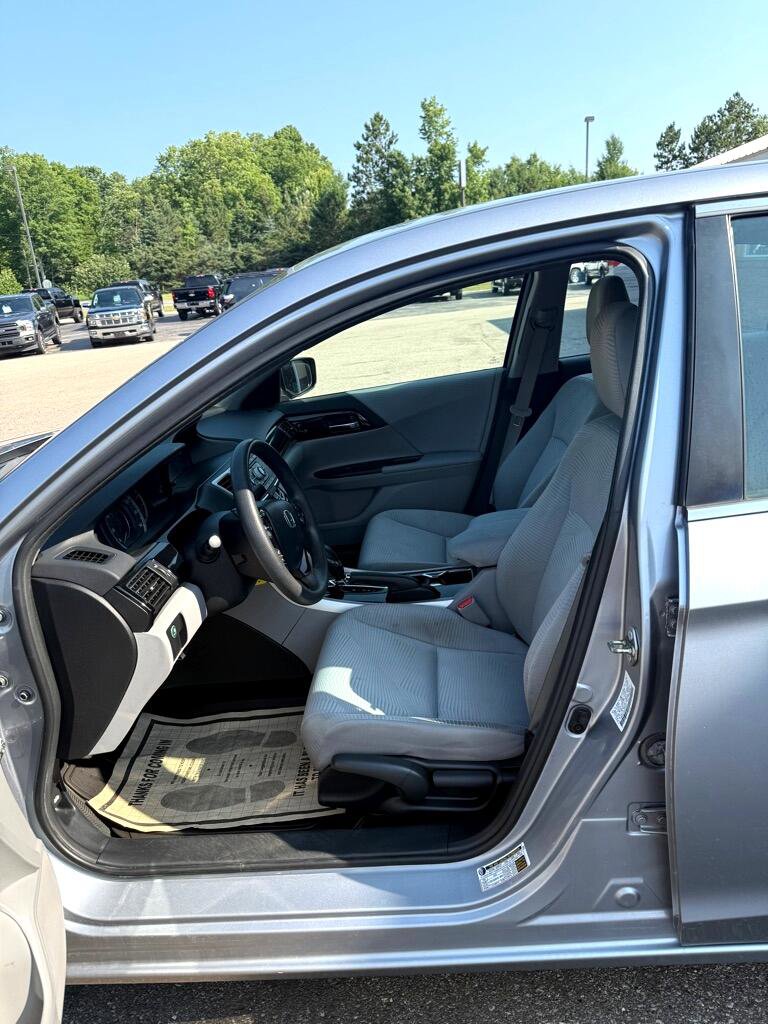 Used 2016 Honda Accord LX image 8