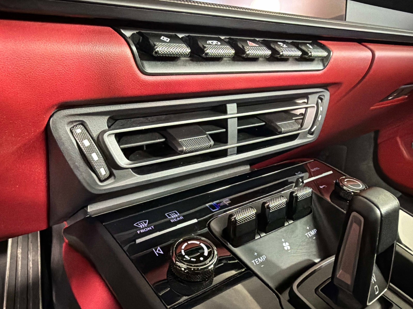 Used 2024 Porsche 911 Targa 4 GTS image 33