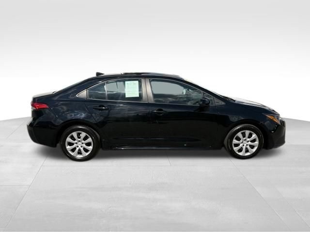 Used 2024 Toyota Corolla LE FWD image 9