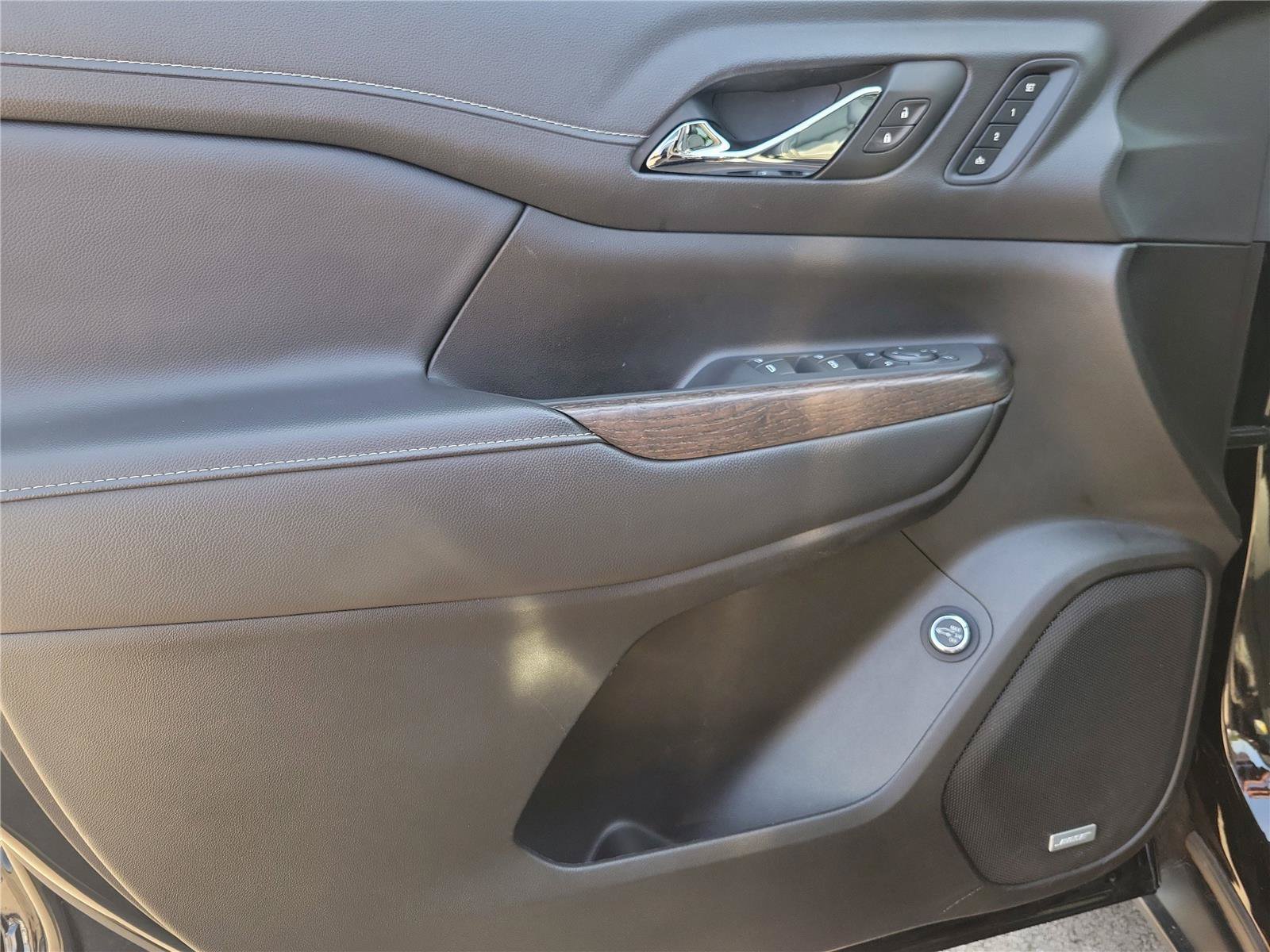 Used 2023 GMC Acadia Denali w/ Black Diamond Edition FWD image 22