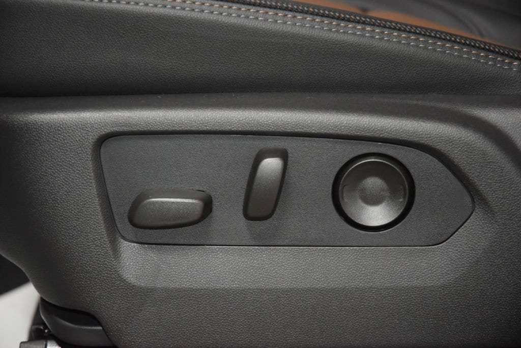 New 2026 Chevrolet Silverado 2500 High Country w/ High Country Premium Package AWD/4WD image 46