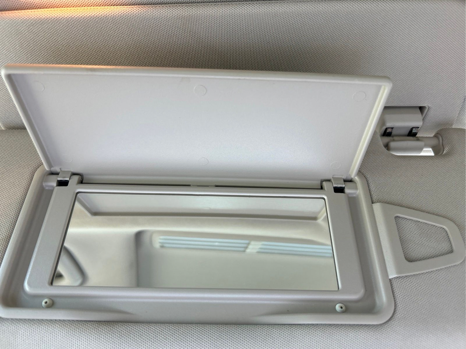 Used 2014 Mercedes-Benz E 350 Sedan image 35