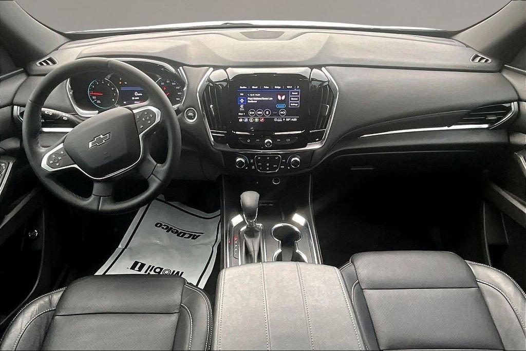 Used 2023 Chevrolet Traverse LT w/ Midnight/Sport Edition AWD/4WD image 7
