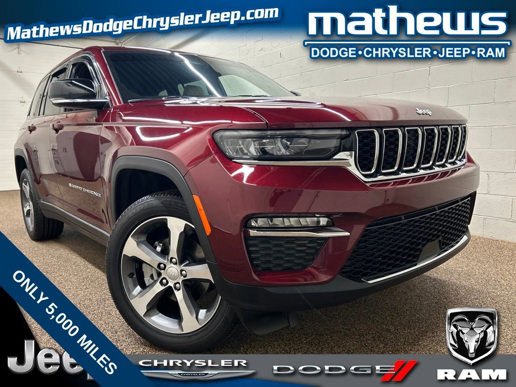 Used 2025 Jeep Grand Cherokee Limited w/ Trailer Tow Package AWD/4WD image 1