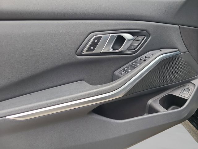 Used 2021 BMW 330i Sedan w/ Driving Assistance Package RWD image 13