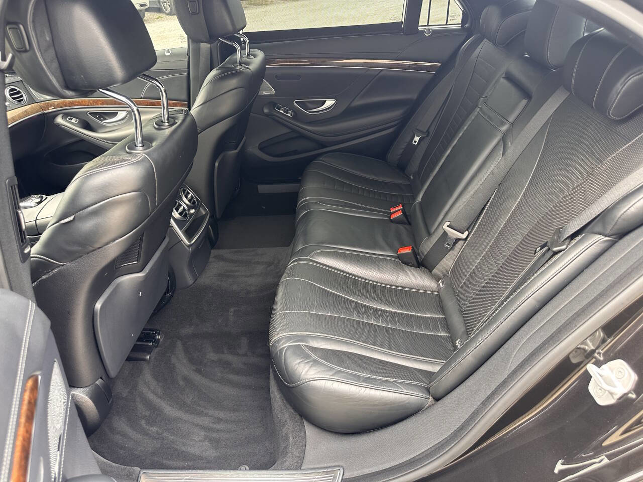 Used 2015 Mercedes-Benz S 550 Sedan image 18