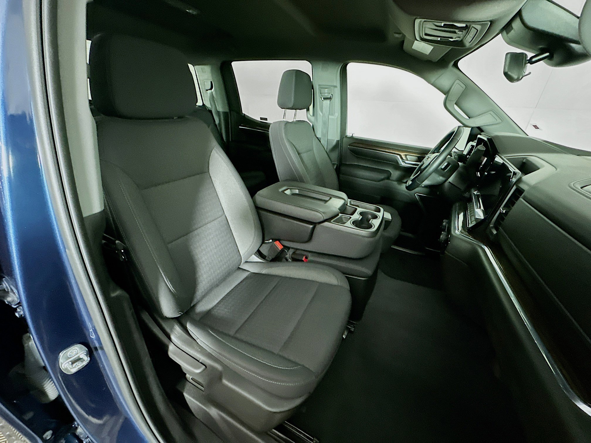 Used 2023 Chevrolet Silverado 1500 LT image 29