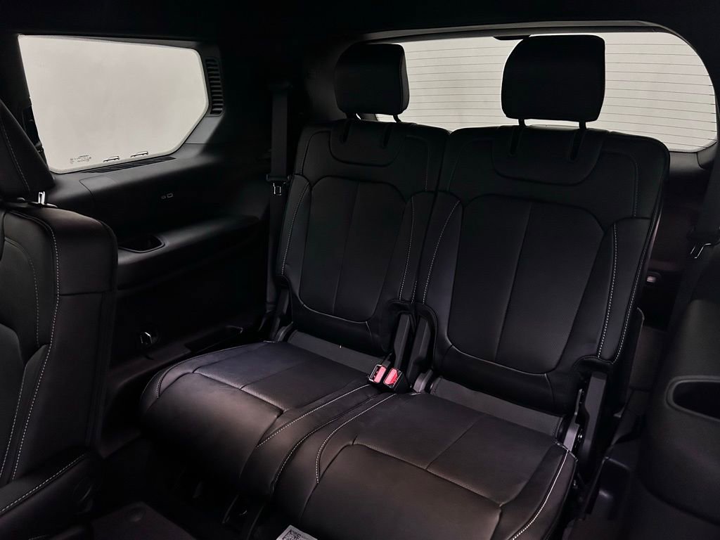 New 2026 Jeep Grand Cherokee L Limited AWD/4WD image 15