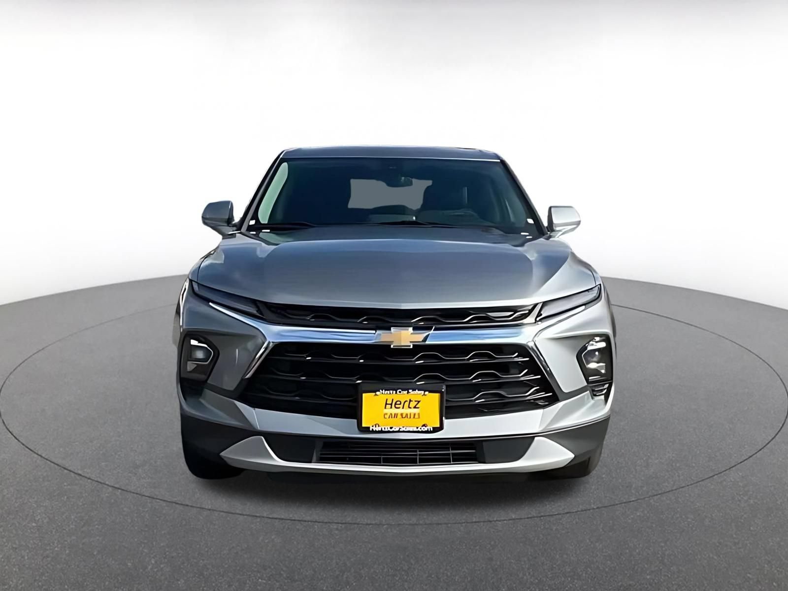 Used 2025 Chevrolet Blazer LT FWD image 4