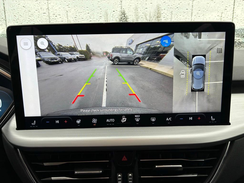 Used 2024 Ford Escape Platinum image 17