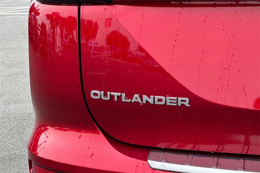 New 2025 Mitsubishi Outlander ES image 26