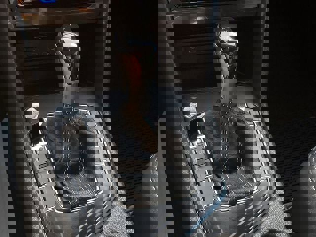 Used 2024 Volkswagen Tiguan SE R-Line image 35